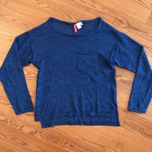 H&M BLUE POCKET SWEATER